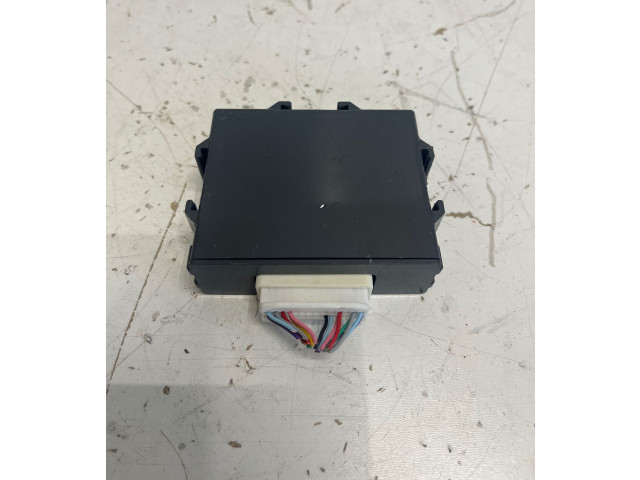 Блок управления парковки D67J67UU0 Mazda 2