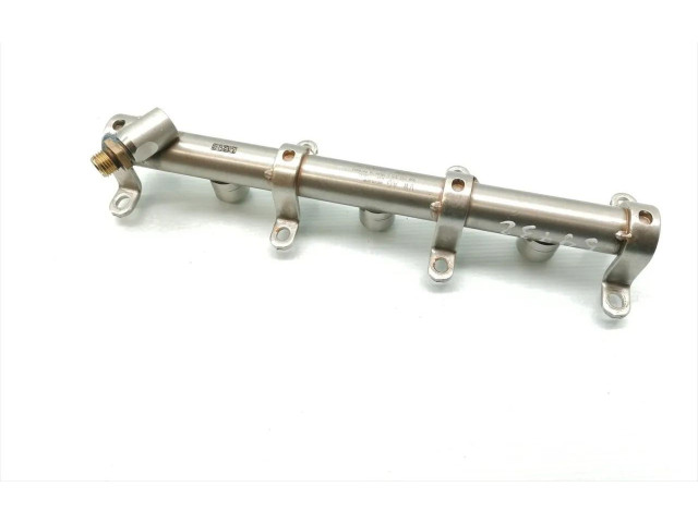 Топливная рампа 06M133315L   Audi A5  