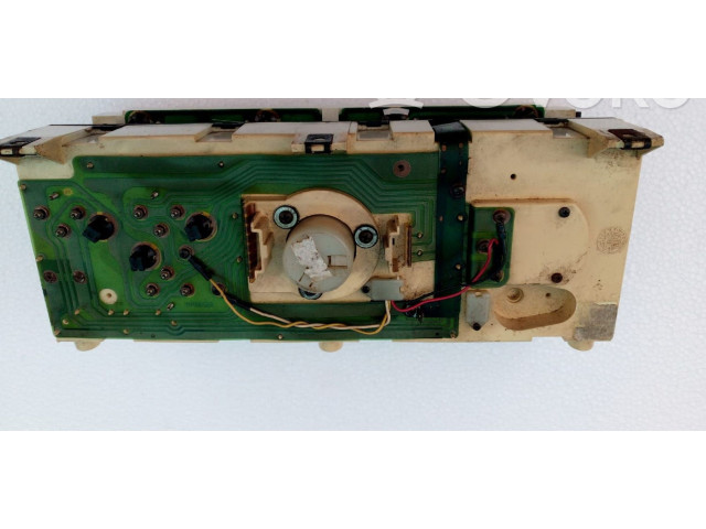 Přístrojová deska Alfa Romeo 75 1986