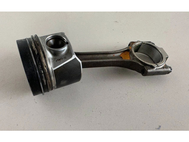 Поршень с шатуном 03LADE Skoda Octavia Mk3 (5E)