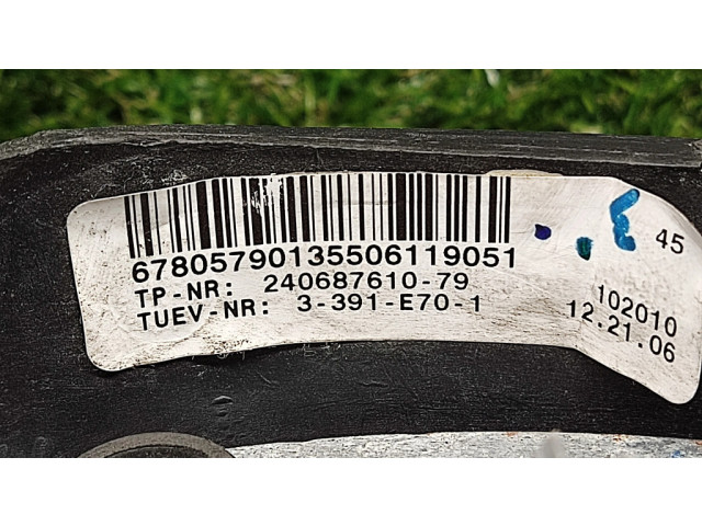 Руль BMW X5 E70 2006-2013 года 240687610, 24068761079