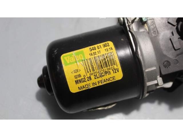 Двигатель стеклоочистителей