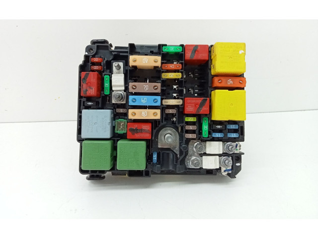 Блок предохранителей  9804848580   Peugeot 2008 I    