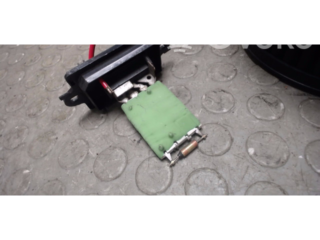 Вентилятор радиатора     7701067982    Renault Twingo II 