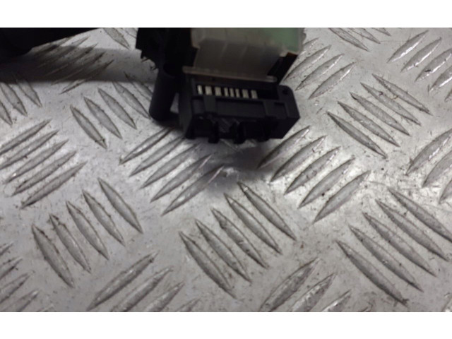 Ручка стеклоочистителей 173654LH   Toyota Corolla Verso E121