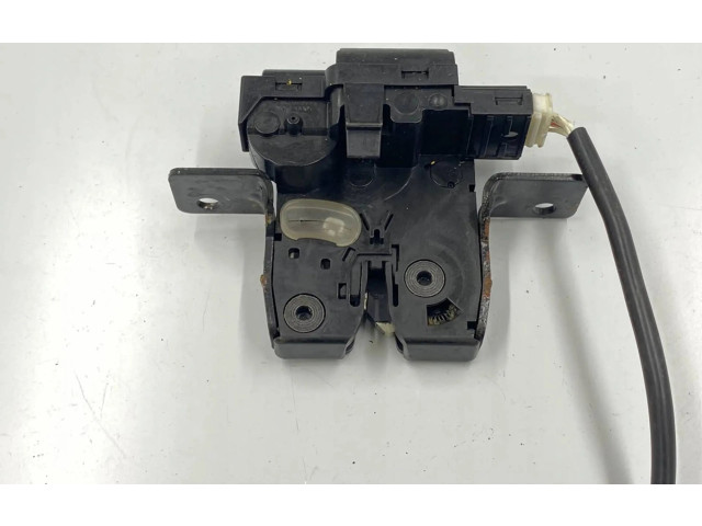 Замок багажника 8200947699    Renault Clio III 2005 - 2012 года