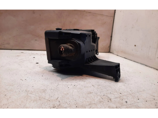 Блок предохранителей  9494210   Volvo V70    