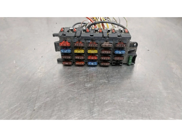 Блок предохранителей    Mercedes-Benz S W140    