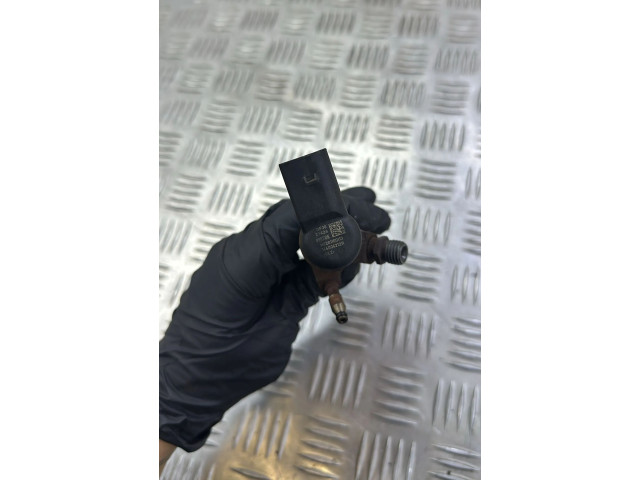 Vstřikovač 166006212R Renault Megane IV K9K656