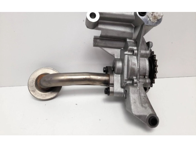 Масляный насос 03G115105 Audi A3 S3 8P