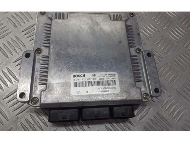 Řídící jednotka 028101108730630418 Volvo S40 2003