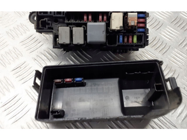 Блок предохранителей Daihatsu Sirion