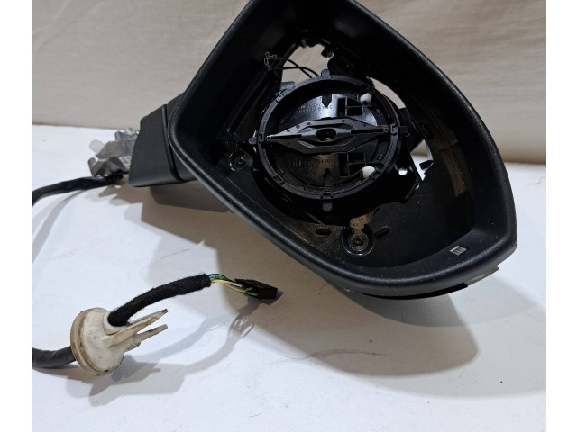 Зеркало электрическое        Volkswagen Golf VIII  2019 -  года   