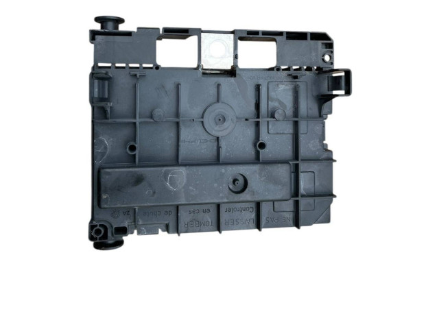 Pojistková skříňka 9667044980 Peugeot 3008 2011