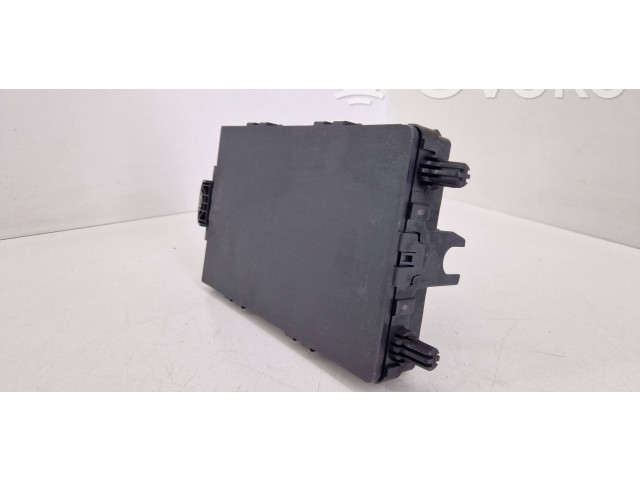 Блок предохранителей 32209198   Volvo XC90    