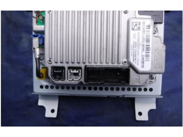 Радио/ проигрыватель CD/DVD / навигация