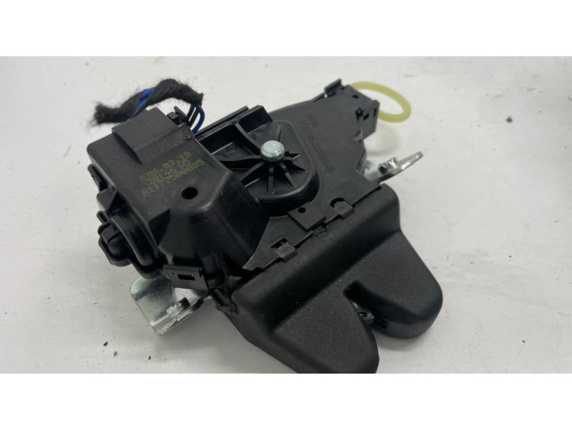 Замок задней крышки