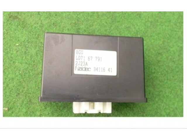 Блок управления LD7167791 Mazda MPV II LW
