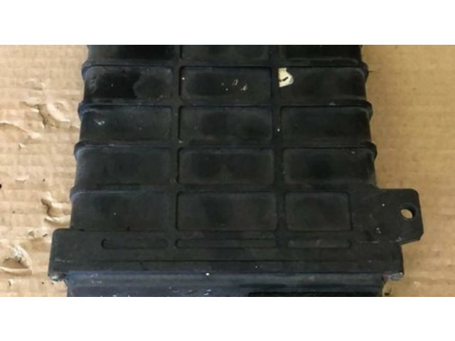Блок управления двигателя 0280800140, 811906264A Audi 80 90 B3