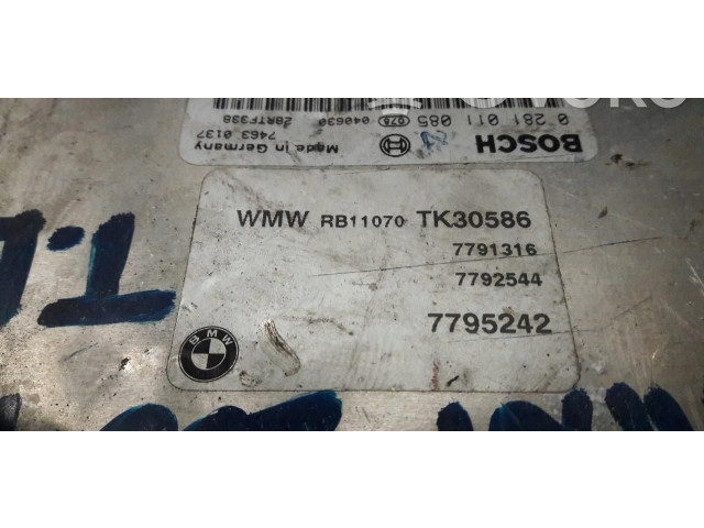 Блок управления двигателем ECU 0281011085 Mini One - Cooper R50 - 53