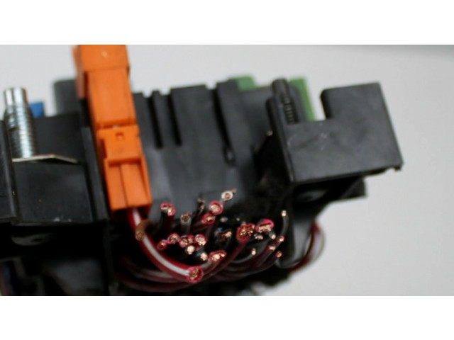 Pojistková skříňka A1669061202 Mercedes-Benz GL X166 2015