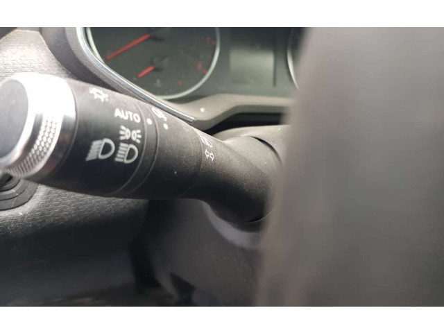 Полоса надувных подушек (кольцо srs) Renault Clio V  2019 -  года 255672748R      