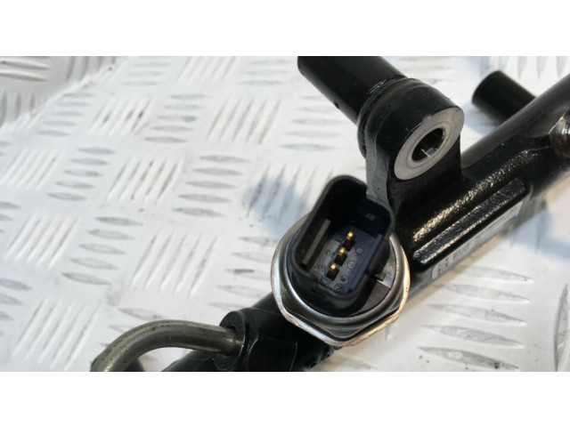 Топливная рампа 9681909680, 9663305480   Ford Kuga I 2.0 