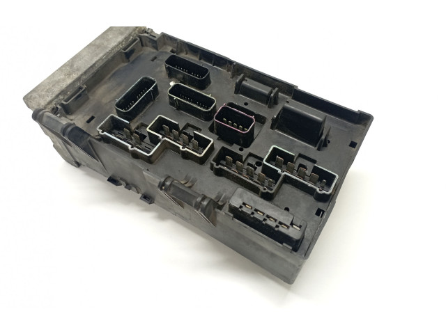 Блок предохранителей 04869000AJ, T081200664 Chrysler Voyager