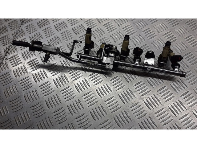 Топливная рампа 2K4E-AC Jaguar X-Type 2.1