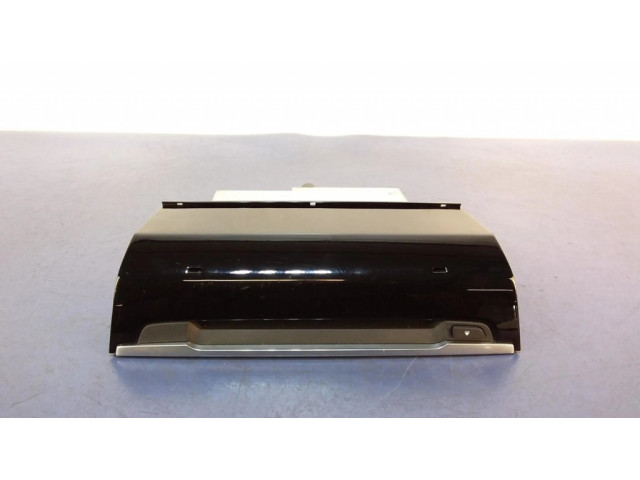 Радио/ проигрыватель CD/DVD / навигация