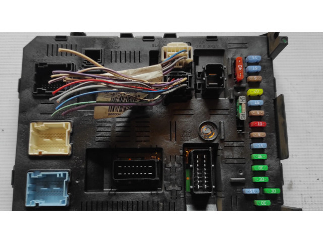 Блок предохранителей 9661940480, 281171702B Ford Fiesta