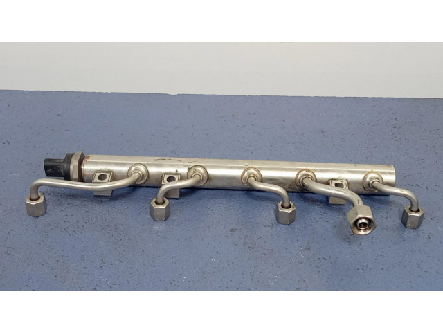 Vstřikovací lišta 8601017 BMW 7 G11 G12 pro benzínový motor 4.4 N63B44C