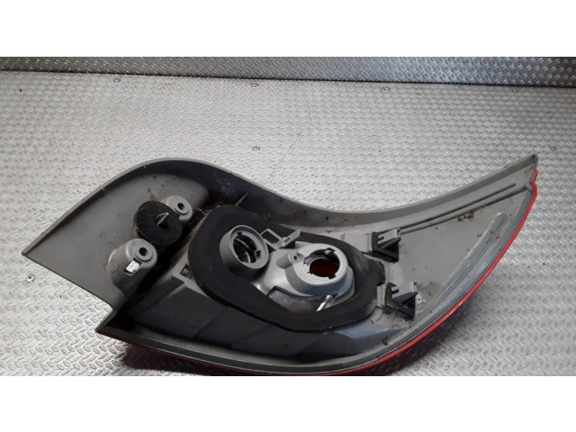 Задний фонарь левый Mitsubishi Colt CZ3 2006-2009 года