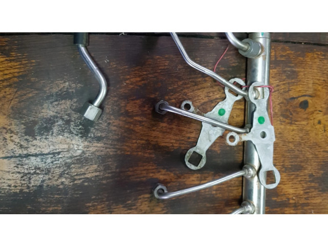 Vstřikovací lišta 1353758541110 BMW 3 GT F34 pro benzínový motor 0.0