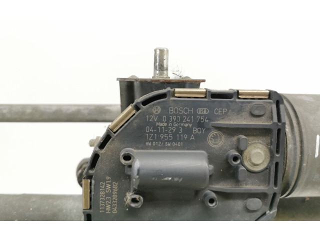 Моторчик дворников 1Z1955119A, 0390241754 Skoda Octavia Mk2 (1Z)