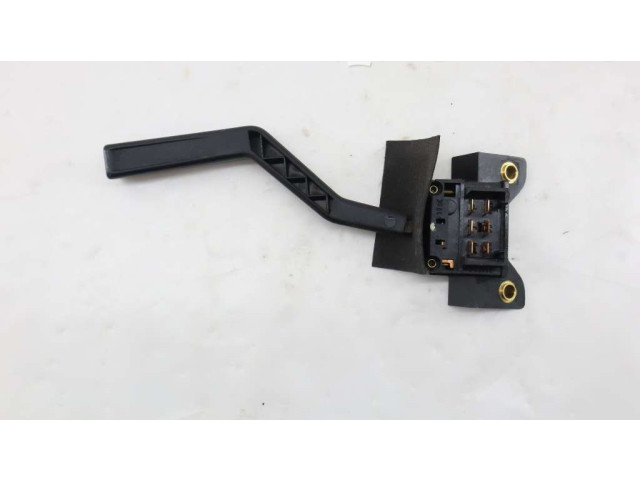 Ручка стеклоочистителей 1363015 Volvo 940