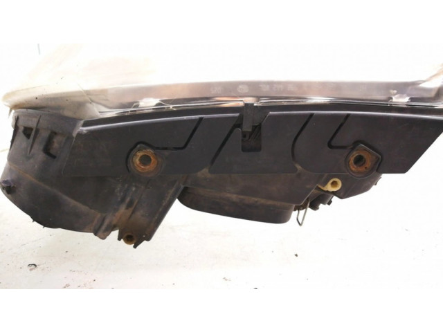 Передняя фара  