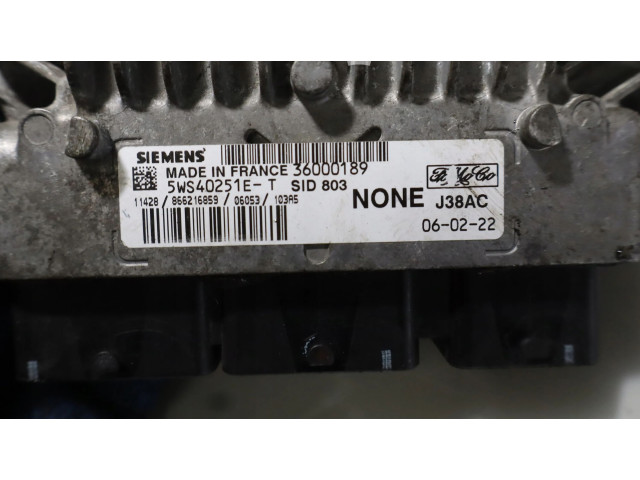 Блок управления двигателем Блок управления Volvo V50