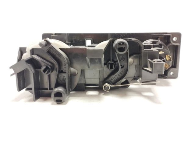 Блок управления климат-контролем 8269200793   Volvo 440