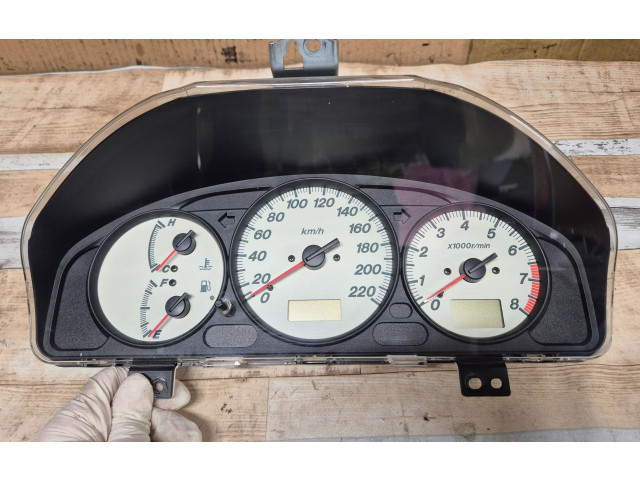 Панель приборов    Mazda Premacy       