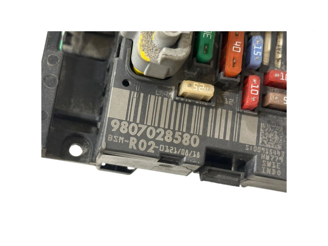Pojistková skříňka Řídící jednotka BSM 9807028580 Peugeot 3008 I 2010