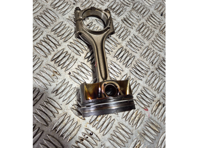  Поршень с шатуном  0822LB, 31401957  Volvo XC90  