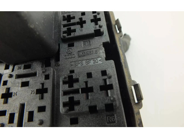 Блок предохранителей 1K0937507B Volkswagen Golf Plus