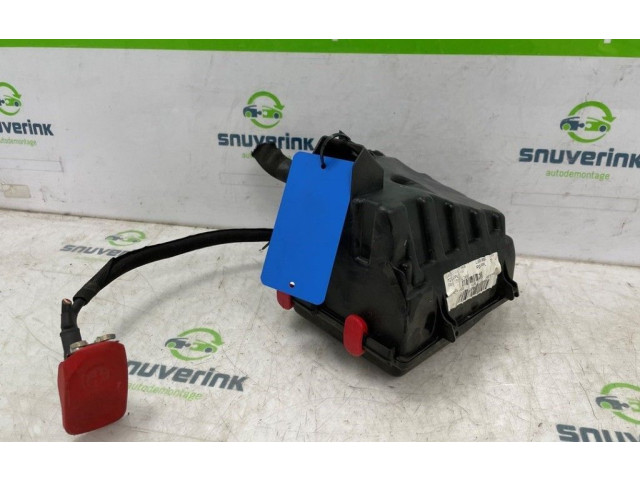 Блок предохранителей  30S454004502, 882341633   Peugeot 2008 II    