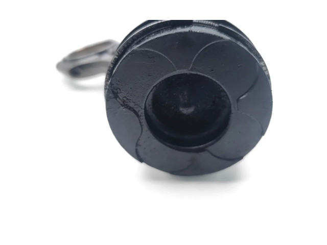  Поршень с шатуном D5204T2 D5204T2  Volvo V70  