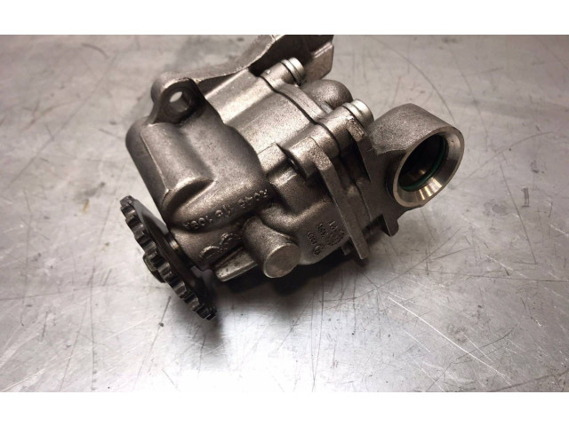 Масляный насос   045115105C  Skoda Fabia Mk2 (5J) 