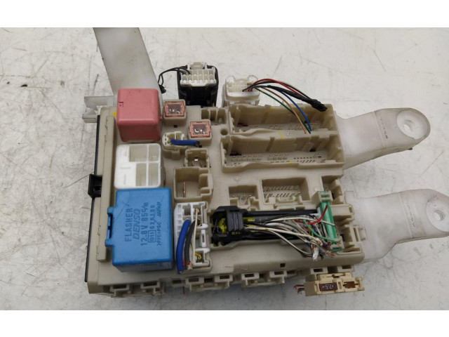 Pojistková skříňka 827300F051C Toyota Verso 2011