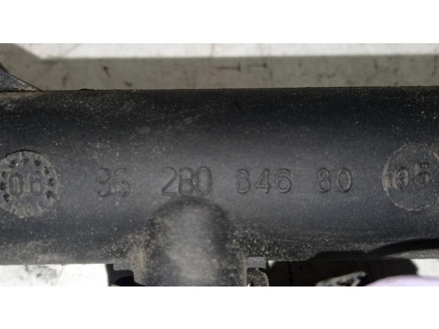 Топливная рампа 9628084680   Citroen C4 Grand Picasso 2.0 