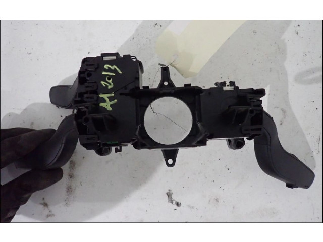 Ручка стеклоочистителей    Audi A1