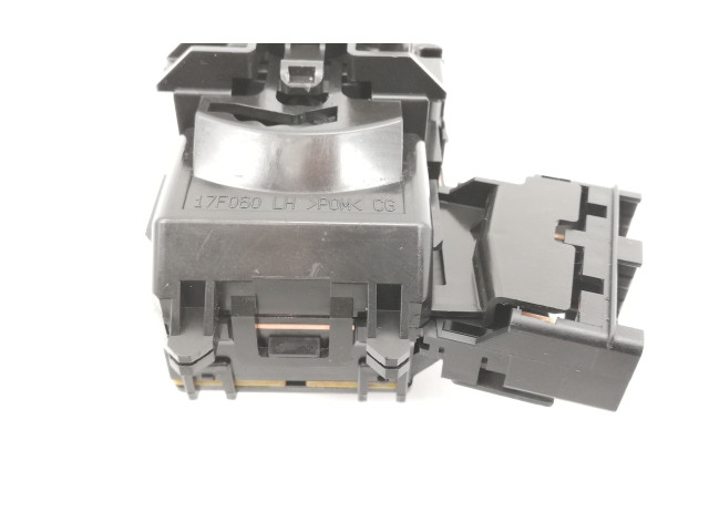 Блок предохранителей 17F060 Subaru Trezia